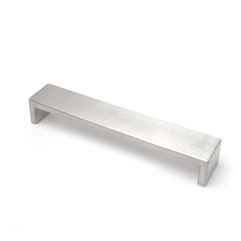 Tirador Asa Mueble | Estilo Contemporáneo | Fabricado en Acero Inox | Acabado en Inox Mate | Distancia Entrepuntos: 224 mm | Medidas 235*43*39 mm |
Tirador Asa Mueble | Estilo Contemporáneo | Fabricado en Acero Inox | Acabado en Inox Mate | Distancia Entrepuntos: 224 mm | Medidas 235*43*39 mm |