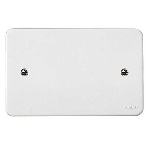 02653 Tapa rectangular con tornillos, 3 módulos, blanco