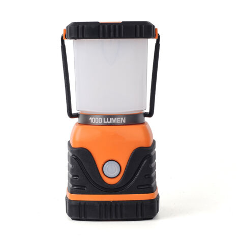 1 luz LED para acampar de 1000 lm, brillo ajustable, resistente al agua.
