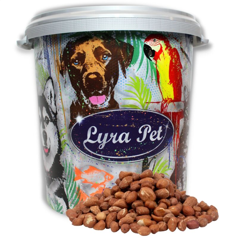 10 kg de noyaux de cacahuètes Lyra Pet avec peau dans un bac de 30 l