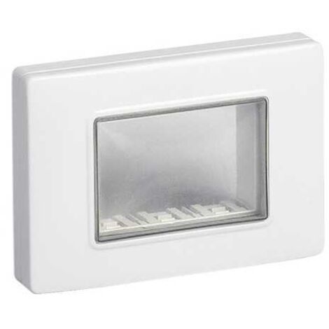 14943.01 Cubierta de pared IP55 de 3 módulos con tornillos blanco