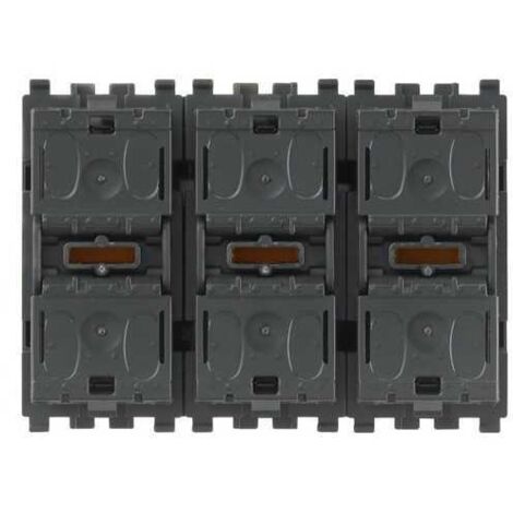 20546 Tres botones basculantes + relé Eikon