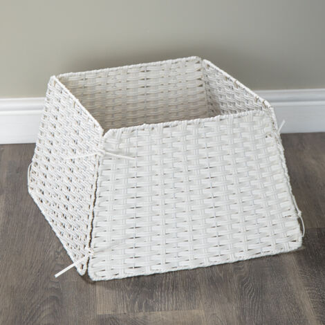 47cm x 46cm Samuel Alexander Foldable Faux Rattan Christmas Tree Skirt in White