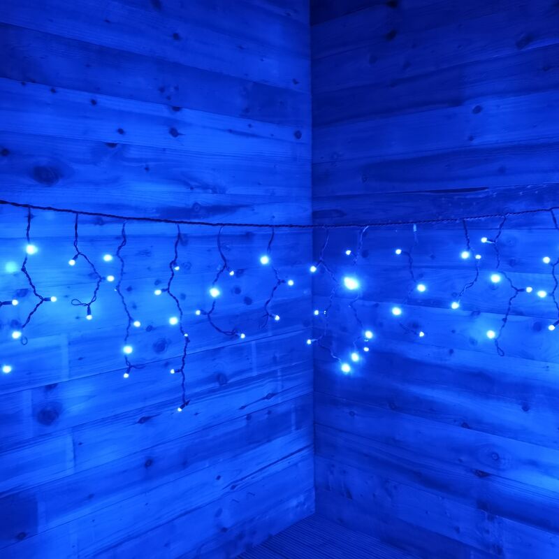 Samuel Alexander - 5.5m Blue Connectable Heavy Duty Static Christmas Outdoor Icicle 210 LED Lights