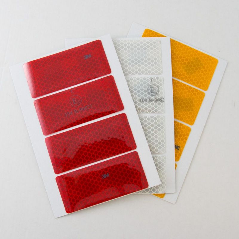 Image of 6 Rettangoli adesivi riflettenti realizzati con materiale 3M Diamond Grade Colore - Bianco