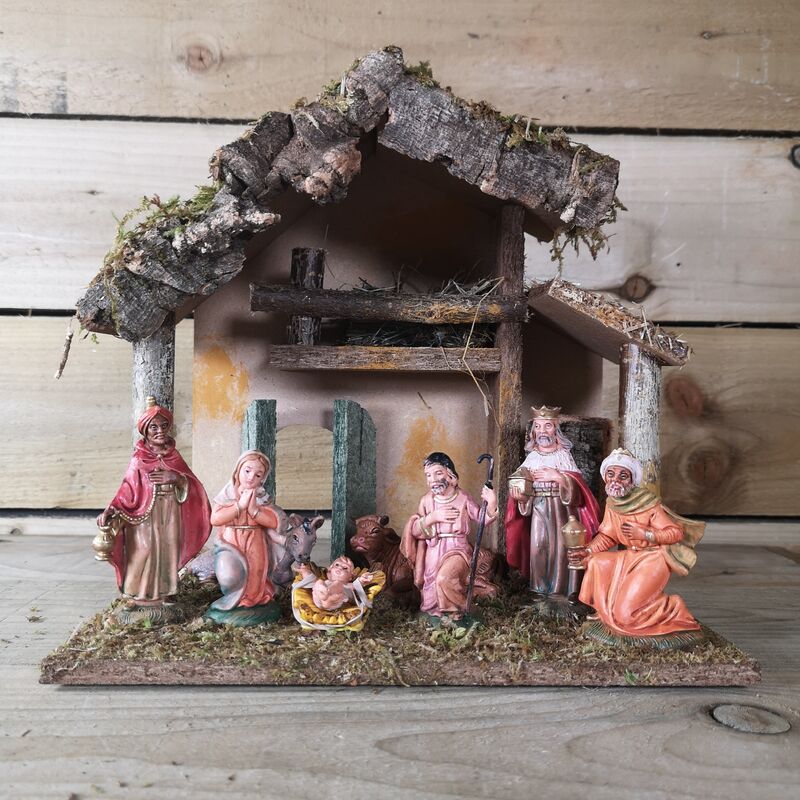 Kaemingk - 8 Figure Festive Christmas Nativity Scene In Stable With Mary, Joseph, Jesus