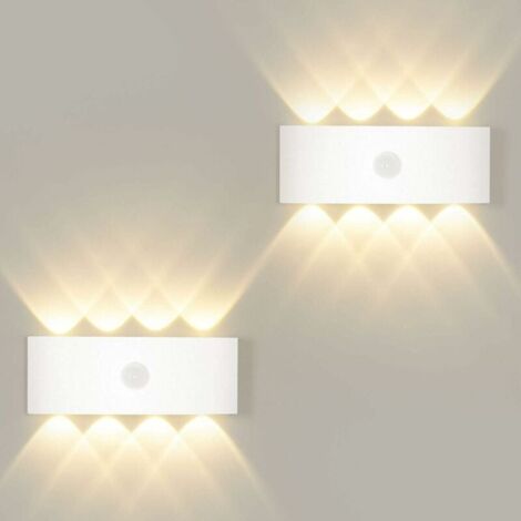 8W Wall Lamp with Motion Detector, Automatic On and Off Wall Lamp Warm White 3000K, Wall Lamp Light Sensor for Outdoor / Indoor IP65