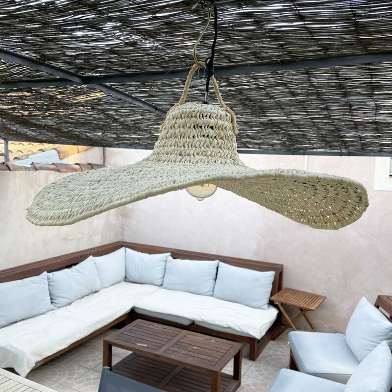 Abat-jour chapeau ondulé en paille de palmier du Maroc fait main