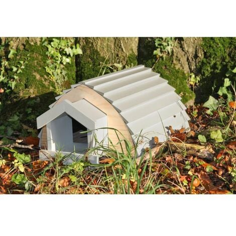 Abri à hérissons en bois