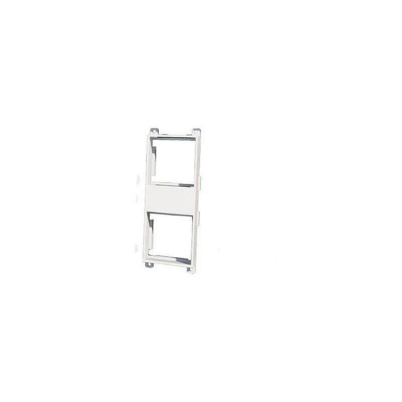 

Accesorio adaptador para 2 tomas valido para canaleta mecanizable