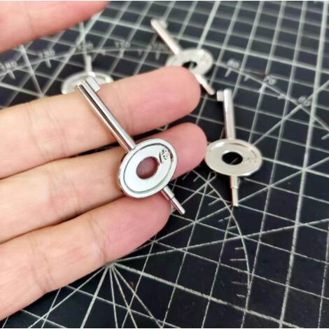 Accessoires de quincaillerie, clés, ébauches de clés en alliage de zinc, ornements, pendentifs, jouets, serrures, petites clés, sacs, cadenas, clés