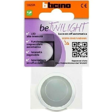 Adaptador Bticino luz automática con interruptor crepuscular enchufe alemán blanco S3625DA