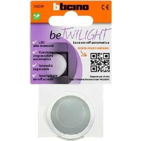 Adaptador Bticino luz automática con interruptor crepuscular enchufe alemán blanco S3625DA