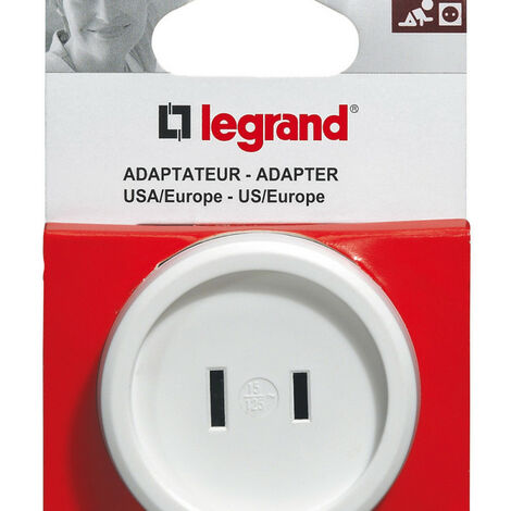 Adaptateur 2P 6A 230V pour fiche standard américain sur prise standard français (050385)