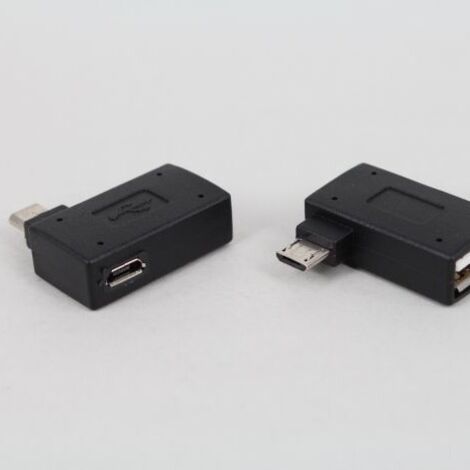 Adaptateur Micro USB vers USB OTG droitier avec alimentation pour tablettes, téléphones portables, clés USB externes et lecteurs de cartes.