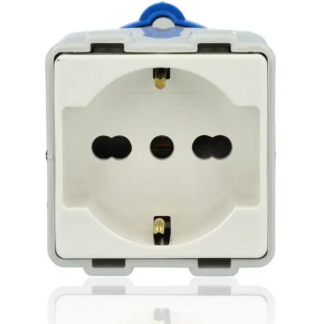 Adattatore Gewiss industriale a civile 2P+T 16A prese schuko GW64212