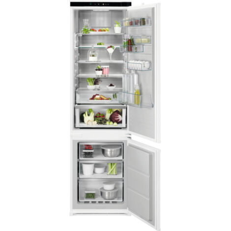 AEG Series 8000 NSC8M191DS. Capacità netta totale: 269 L. Cerniera porta: Destra, Tipo di display: LCD. Classe climatica: SN-T, Emissione acustica: 35 dB. Capacità netta frigorifero: 207 L, No Fros...