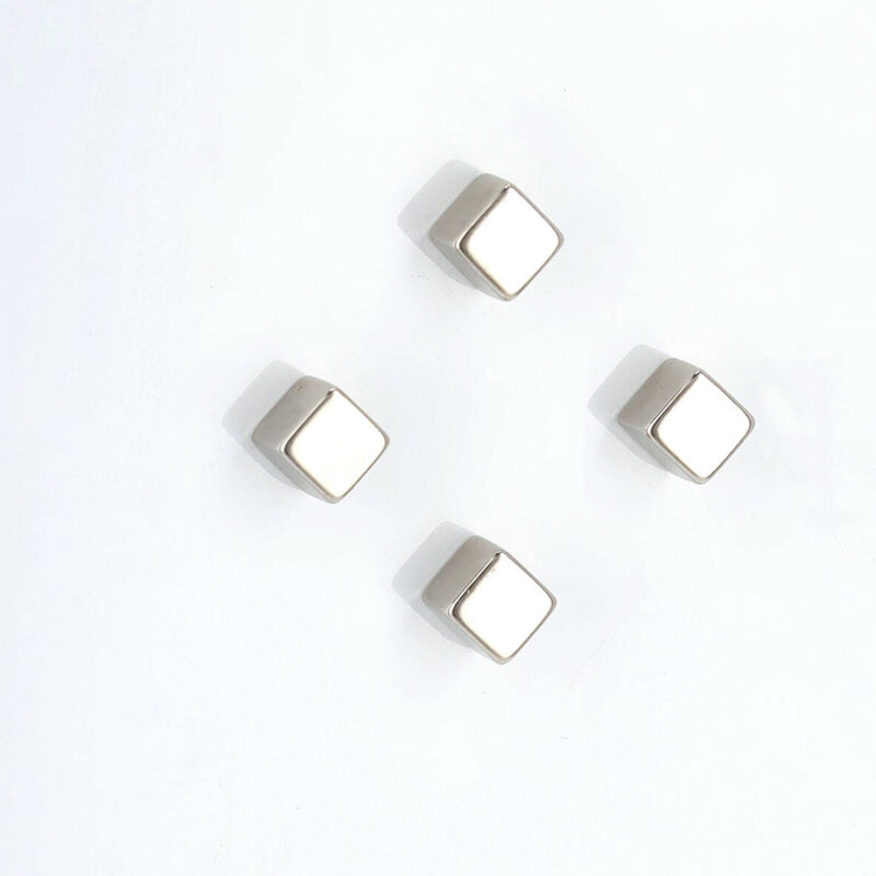 Aimants, Cube, ensemble de 4 Aimants, Cube, ensemble de 4
