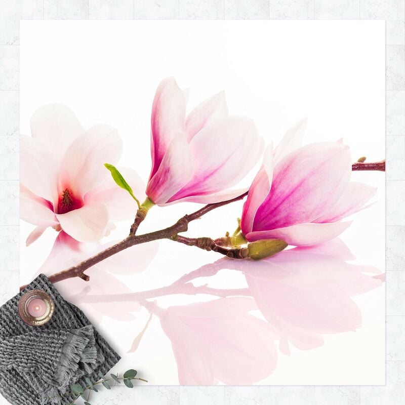 

Alfombras vinílicas - Delicate Magnolia Branch - Cuadrado 1:1 Dimensión LxA: 60cm x 60cm