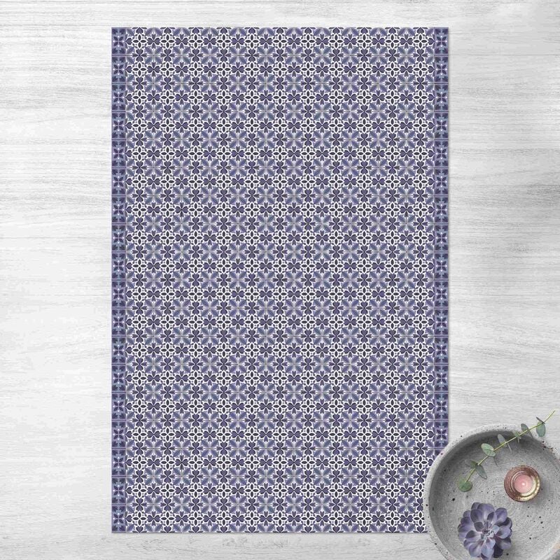 

Alfombras vinílicas - Geometrical Tile Mix Blossom Purple - Alto 3:2 Dimensión LxA: 60cm x 40cm