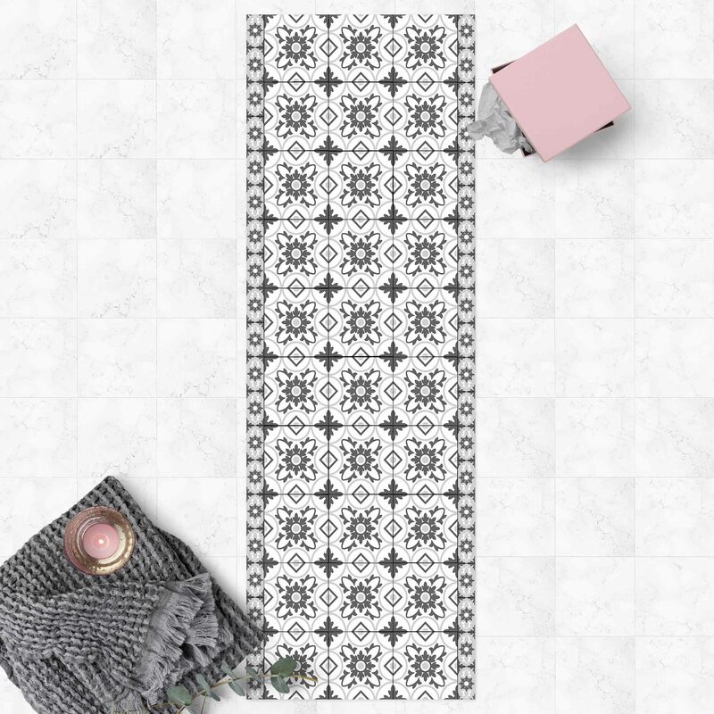 

Alfombras vinílicas - Geometrical Tile Mix Flower Grey - Panorámico Dimensión LxA: 150cm x 50cm