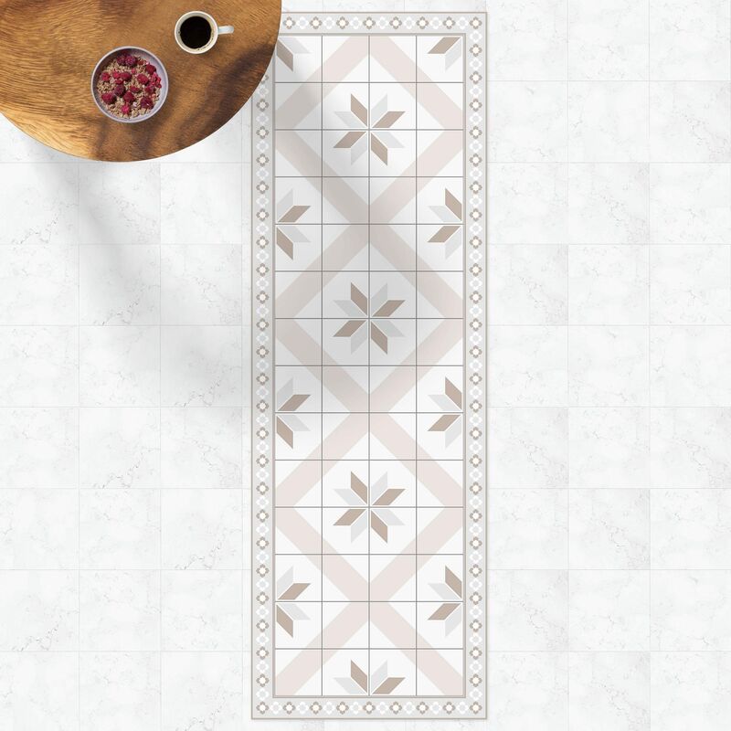 

Alfombras vinílicas - Geometrical Tiles Rhombic Flower Sand With Narrow Border - Panorámico Dimensión LxA: 180cm x 60cm