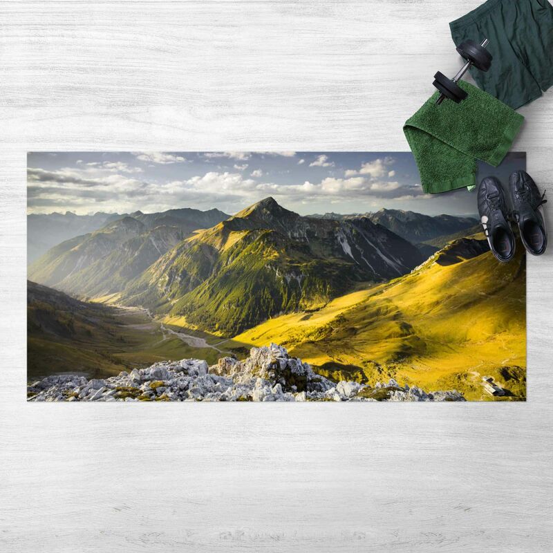 

Alfombras vinílicas - Mountains And Valley Of The Lechtal Alps In Tirol - Apaisado 1:2 Dimensión LxA: 70cm x 140cm