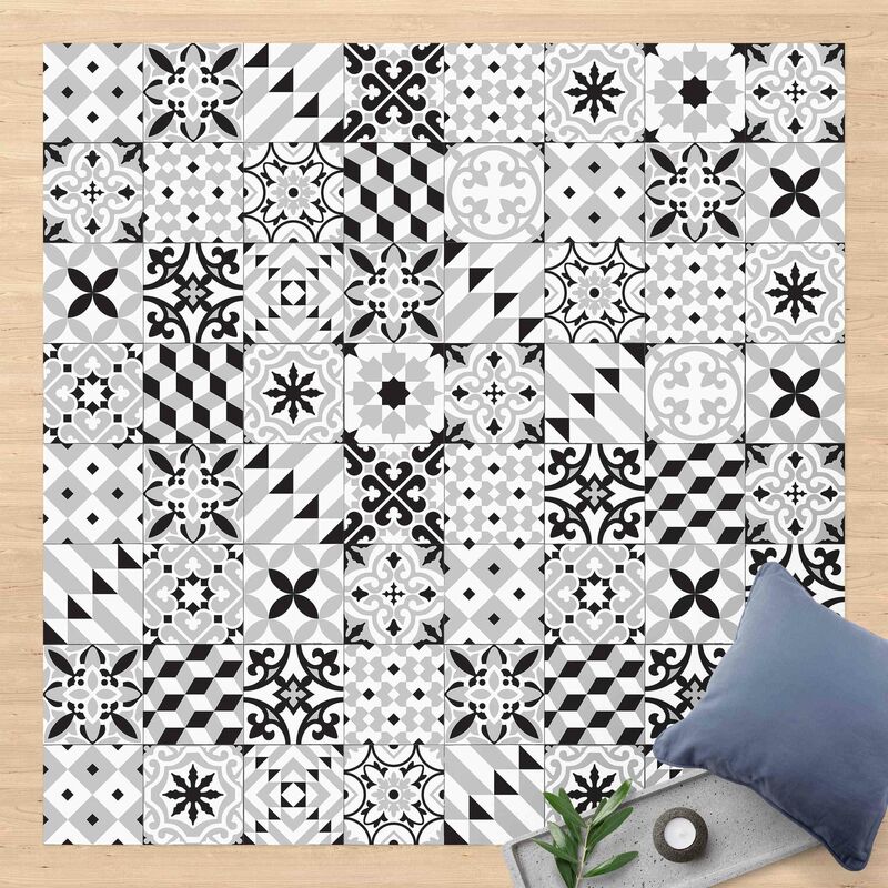 

Alfombras vinílicas - Geometrical Tile Mix Black - Cuadrado 1:1 Dimensión LxA: 100cm x 100cm