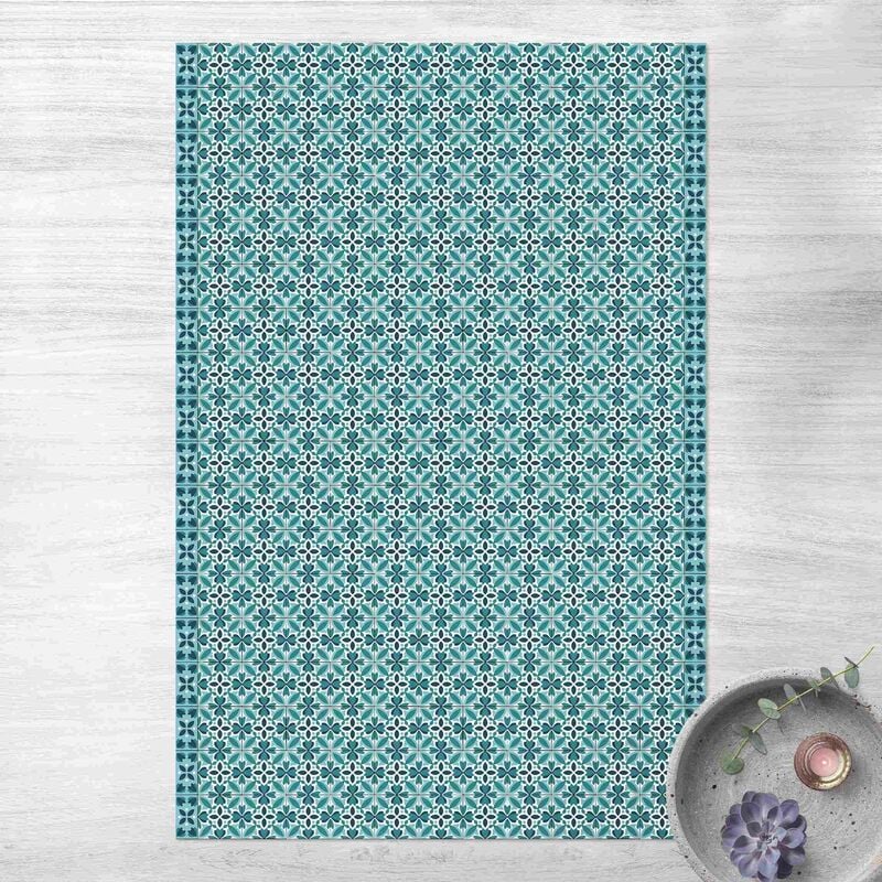 

Alfombras vinílicas - Geometrical Tile Mix Blossom Turquoise - Alto 3:2 Dimensión LxA: 90cm x 60cm