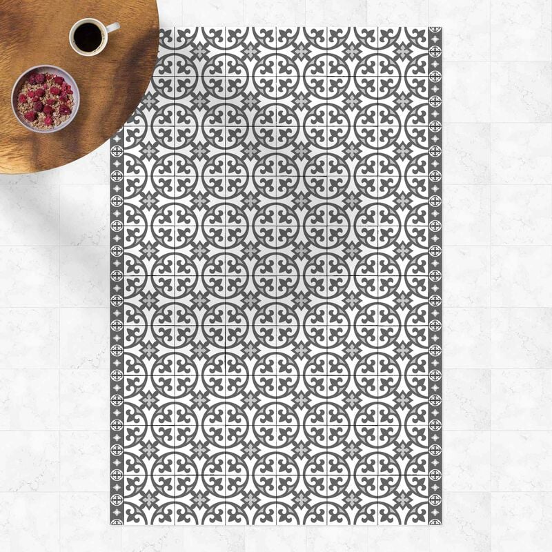 

Alfombras vinílicas - Geometrical Tile Mix Circles Grey - Alto 3:2 Dimensión LxA: 120cm x 80cm