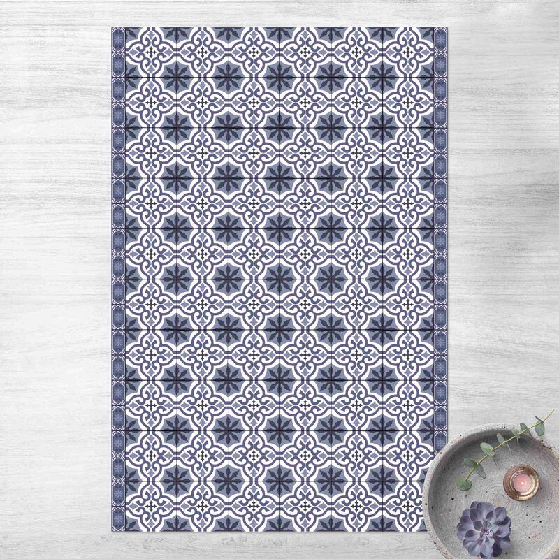 

Alfombras vinílicas - Geometrical Tile Mix Cross Purple - Alto 3:2 Dimensión LxA: 90cm x 60cm