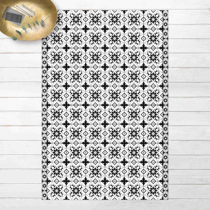 

Alfombras vinílicas - Geometrical Tile Mix Flower Black - Alto 3:2 Dimensión LxA: 180cm x 120cm
