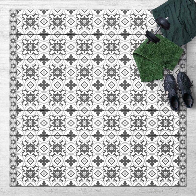 

Alfombras vinílicas - Geometrical Tile Mix Flower Grey - Cuadrado 1:1 Dimensión LxA: 120cm x 120cm