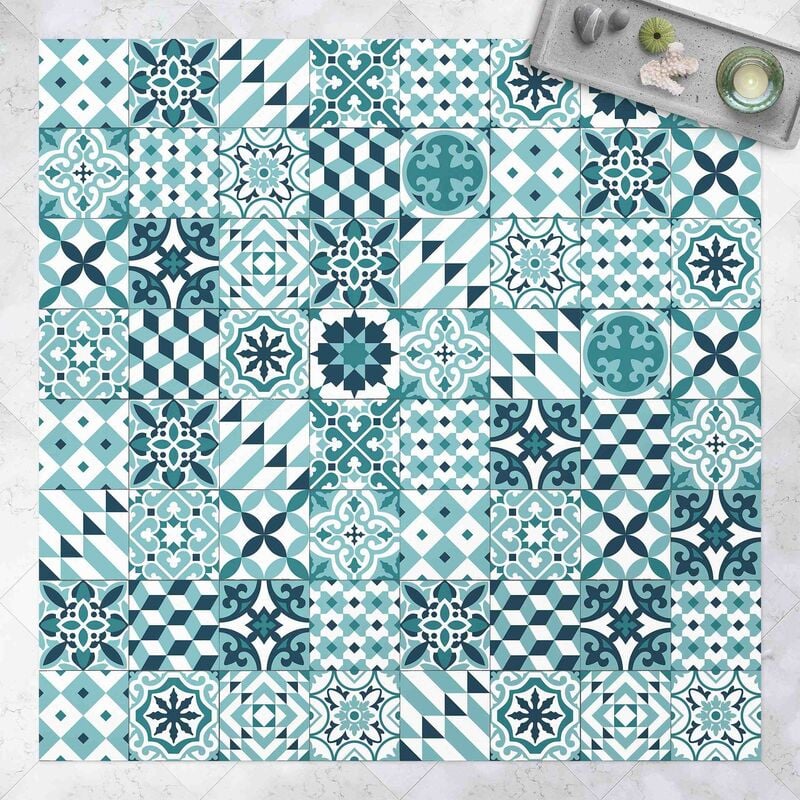 

Alfombras vinílicas - Geometrical Tile Mix Turquoise - Cuadrado 1:1 Dimensión LxA: 100cm x 100cm