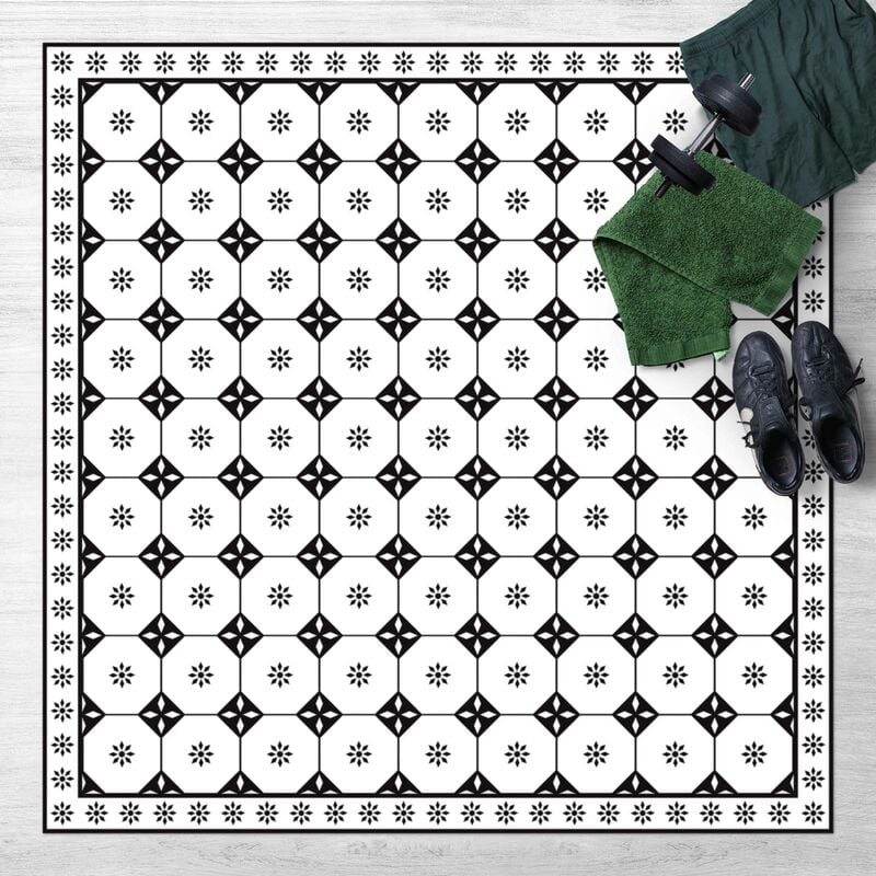 

Alfombras vinílicas - Geometrical Tiles Cottage Black And White With Border - Cuadrado 1:1 Dimensión LxA: 80cm x 80cm