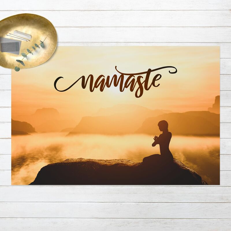 

Alfombras vinílicas - Namaste Sunrise In Mountains - Apaisado 2:3 Dimensión LxA: 140cm x 210cm