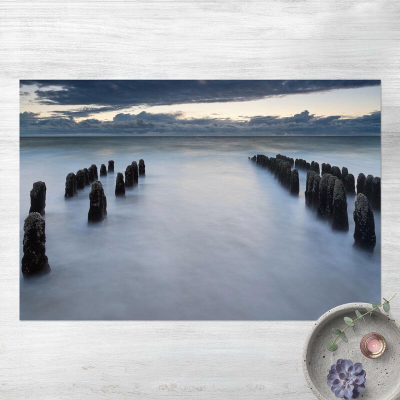 

Alfombras vinílicas - Old Wooden Posts In The North Sea On Sylt - Apaisado 2:3 Dimensión LxA: 120cm x 180cm