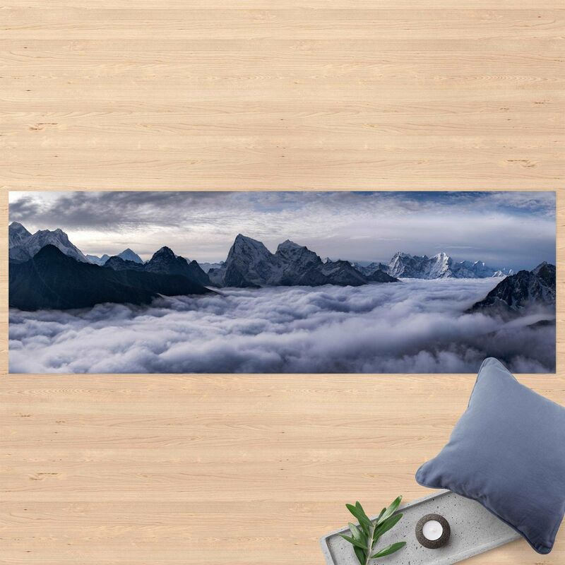 

Alfombras vinílicas - Sea Of Clouds In The Himalayas - Panorama Formato apaisado Dimensión LxA: 50cm x 150cm