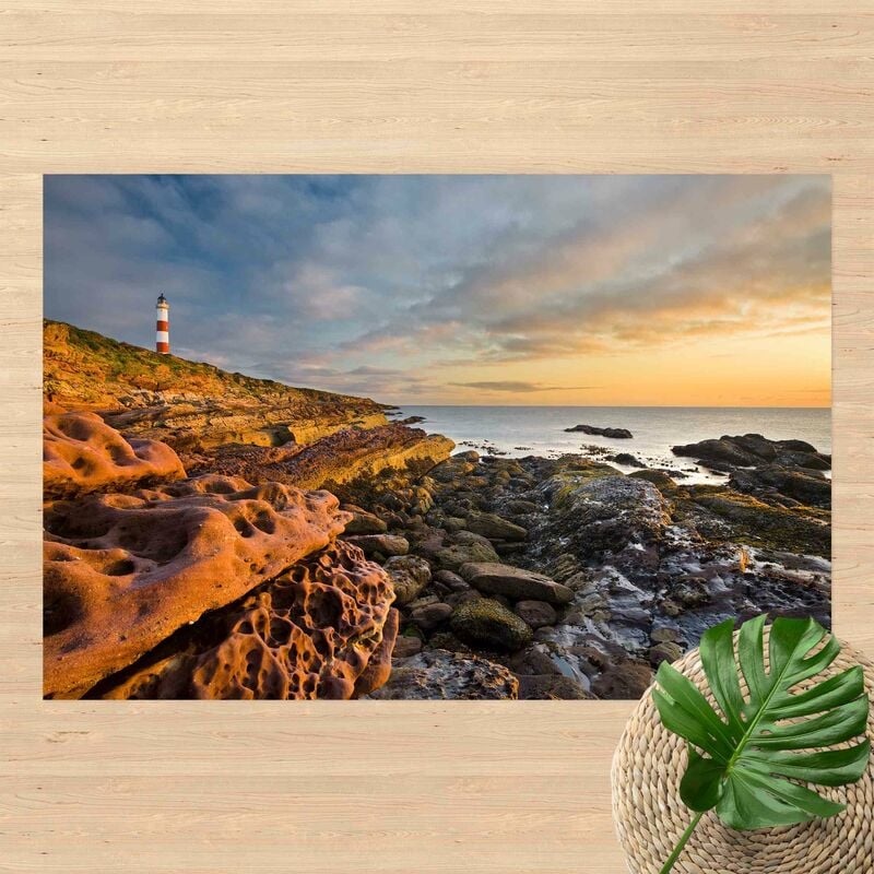 

Alfombras vinílicas - Tarbat Ness Lighthouse And Sunset At The Ocean - Apaisado 2:3 Dimensión LxA: 140cm x 210cm
