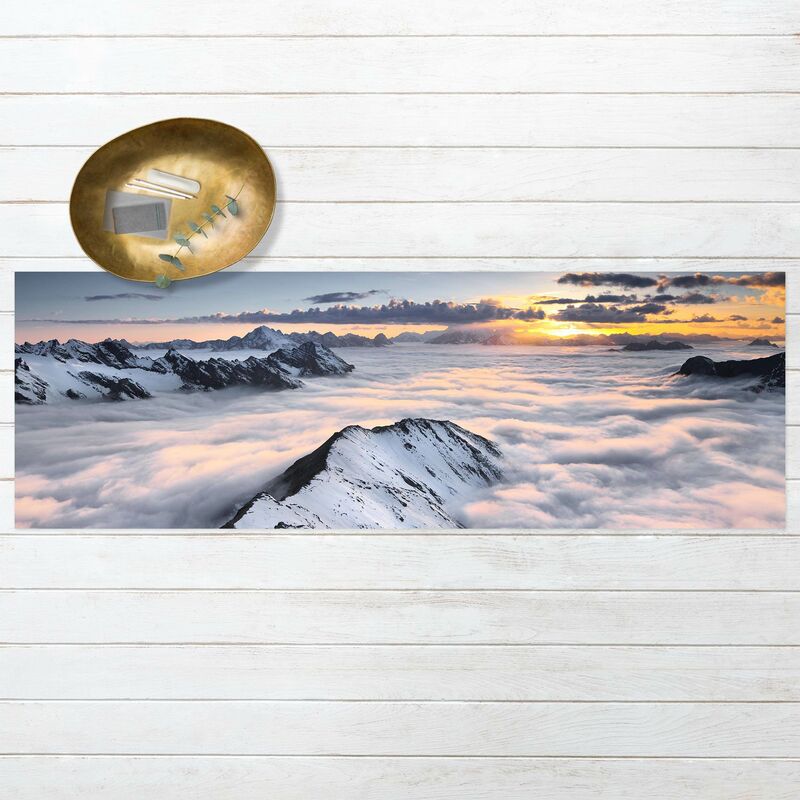 

Alfombras vinílicas - View Of Clouds And Mountains - Panorama Formato apaisado Dimensión LxA: 90cm x 270cm