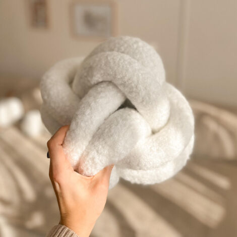 Almohada SOFT LOOP  nudo blanco