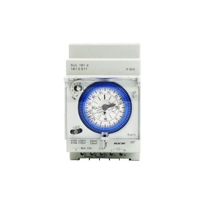 Analogue timer with synchronous motor and daily program, timer