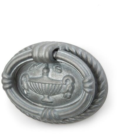 Anilla en zamak con acabado plomo mate, dimensiones: 46x31x10mm -