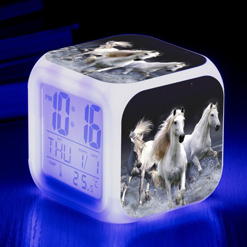 Blue Dream - Animal world Chevaux réveil numérique(C), lumières colorées réveil Horloge carrée, Meilleur Cadeau pour garçons et Filles, Décoration de