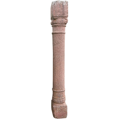 Antigua columna de piedra