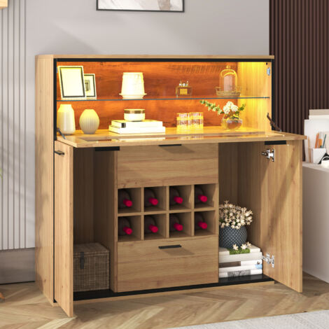 Aparador botellero elegante con puertas dobles y estantes de cristal madera color natural