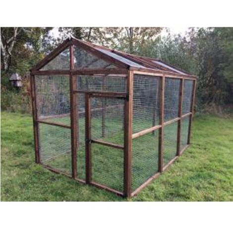 Apex Poultry Run - 9' x 6' x 6'4" tall