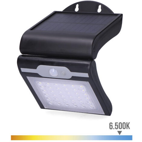 Aplique solar 2w 220lm 6.500k con sensor color negro