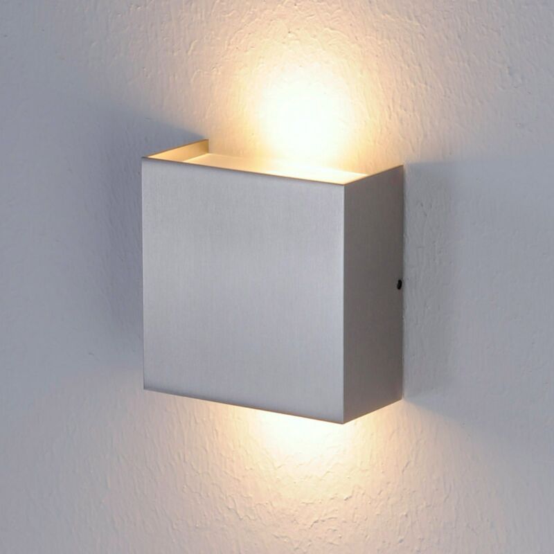 

Aplique LED Mira con acabado níquel mate