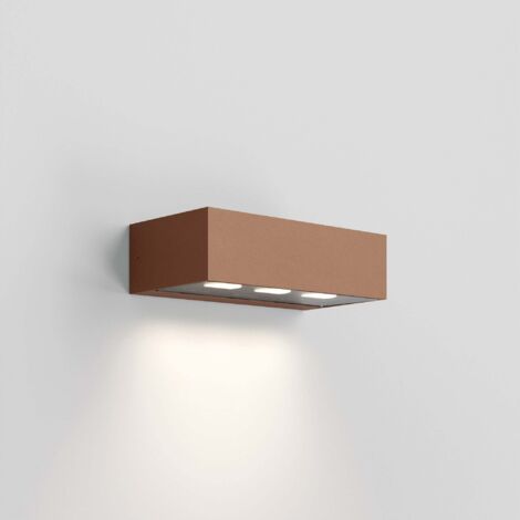 Applique Forward 3 lumières asymétrique en aluminium Corten, LED 15.5W 3000K, indice de protection IP54 pour éclairage extérieur professionnel